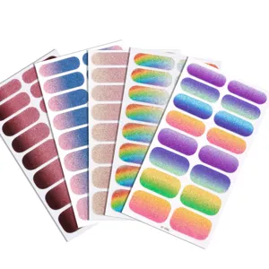 Set de pegatinas de uñas con degradado brillante para manicura casera fácil y bonita.