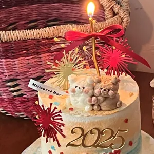Decoración de pastel acrílico de Año Nuevo 2025 juego de inserción de pastel de oso lindo.