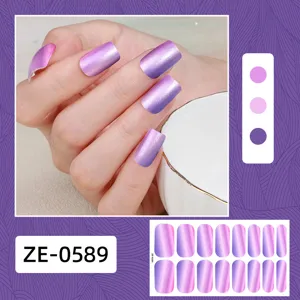 Gradient paarse cat eye nagelwrap sticker set, elegante shimmer gel manicure voor vrouwen.