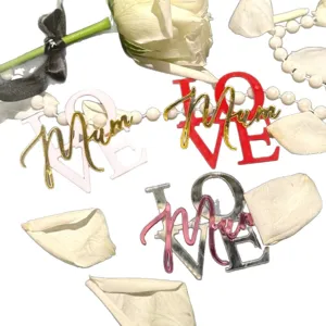 Διπλό ακρυλικό τοππερ τούρτας LOVE MUM για διακόσμηση γιορτής της μητέρας και γλυκών.