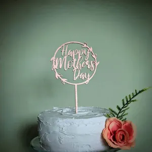 Detalle de topper de tarta dia de la madre en acrilico, elegante diseño de corona floral.