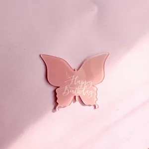 Joli décoration de gâteau papillon rose en acrylique avec texte Happy Birthday pour fête.