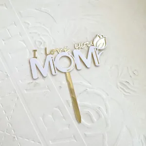 Garniture de gâteau de fête des mères en acrylique avec texte I love you MOM et tulipe.