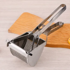 Stainless Steel Potato Masher Manual Potato Ricer Fruit Juicer Kitchen Tool Heavy Duty Kitchen Press Gadget