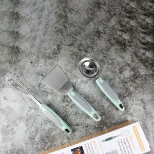 Set de 3 utensilios de cocina de acero inoxidable con batidor espátula y separador