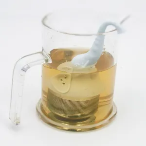 Schattige olifant thee-ei van silicone met roestvrijstalen zeef voor losse thee thuis.