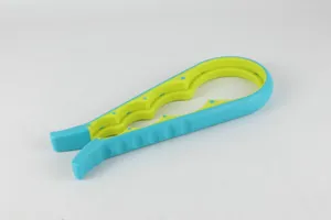 Detailaufnahme des multifunktionalen 4-in-1 Glasöffners mit zweifarbigem Anti-Rutsch-Griff.