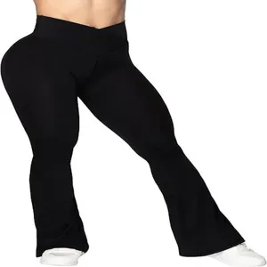Detailansicht von schwarzen Damen High Waist Crossover Schlag Yoga Fitness Hosen.