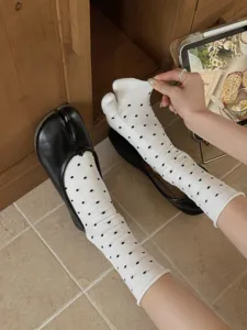White polka dot split-toe socks cute Tabi cotton socks women causal hosiery detail view