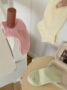 Chaussettes courtes en coton doux pour femmes, couleurs pastel, idéales au quotidien.