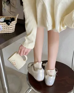 Cute bow white short socks for women, sweet Japanese style cotton summer breathable ankle socks.