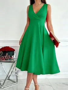 Sleeveless V-neck green midi dress, elegant casual evening gown for women, stylish party wear.
