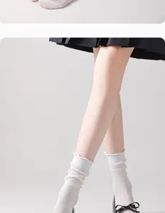 Calcetines de tubo medio con volantes de malla fina para mujer estilo japonés blanco.