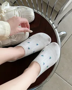 Women ultra-thin mesh invisible boat socks, summer breathable low-cut casual floral socks.