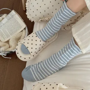 Calzini a metà tubo a righe in stile giapponese da donna, cotone traspirante carino casual.