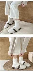 Calcetines de mujer suaves de tubo medio con bordado de lazo, calcetines de invierno cálidos.