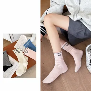 Chaussettes Mi-hautes en Coton Peigné Rayées Imprimé Numéro Style Preppy pour Femmes Respirantes Absorbantes Décontractées Sport