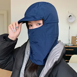 Vista dettagliata del passamontagna termico invernale, con maschera antivento e vestibilità.