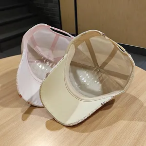 Vista dettagliata berretto paillettes donna, cappello da sole estivo traspirante con tesa curva.