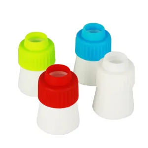 Petit convertisseur de douille à pâtisserie en plastique, accessoire de cuisson détail.