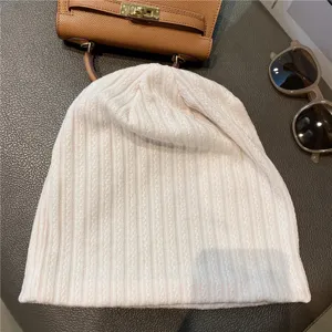Soft breathable knitted sleep cap detail view, comfortable anti-messy hair night hat for daily wear.