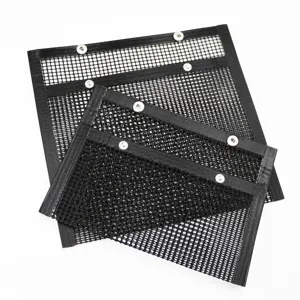 Non-stick mesh grill bag with snap buttons, high temperature resistant BBQ mat for vegetable meat.