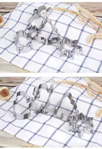 Ensemble de quatre emporte-pièces de Noël en acier inoxydable, flocon de neige et sapin.