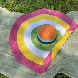 Kleurrijke regenboog gestreepte strohoed met extra grote rand voor vrouwen zomer strand zon