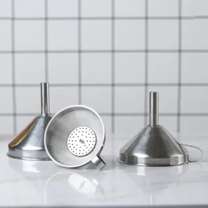 Ensemble d'Entonnoir de Cuisine en Acier Inoxydable avec Filtre Amovible Métal Brossé Distributeur de Liquide Huile Vin Outil de Cuisine