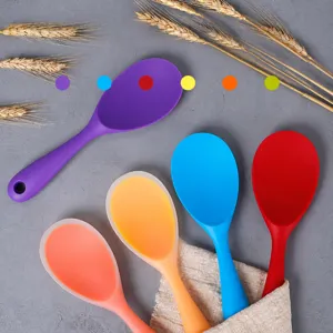 Cucchiaio per riso in silicone alimentare colorato, utensile da cucina antiaderente.