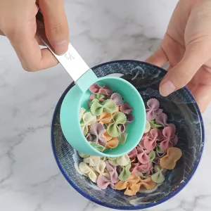 Cucchiaio misurino con manico in acciaio inox e tazza di plastica per cucina e cottura 1/3