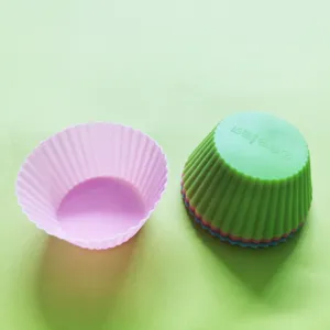 Silicone muffin cups baking molds, colorful cupcake baking cups set for home kitchen.