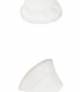 Vista dettagliata di un cappello da sole bianco traspirante con trama da varie angolazioni.