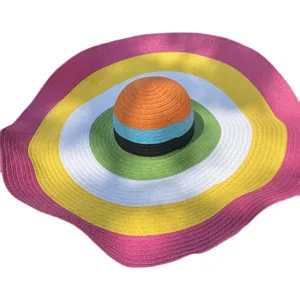 Kleurrijke stroohoed met brede rand voor dames, grote beschermende zonnehoed voor strandzomer.