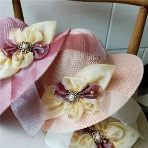 Cappello da sole in paglia cavo pieghevole estivo da donna con dettagli di fiori in organza