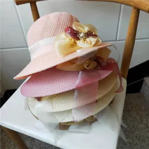 Cappello di paglia da sole estivo da donna pieghevole traforato con perle fiocco fiore
