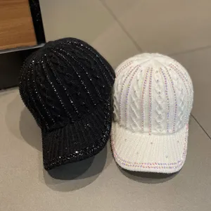 Casquette de baseball tricotée en strass élégante pour femme, bonnet chaud d'hiver.