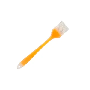 Hitzebeständiger, durchsichtiger Silikon-Pinsel zum Backen und Grillen in der Küche.