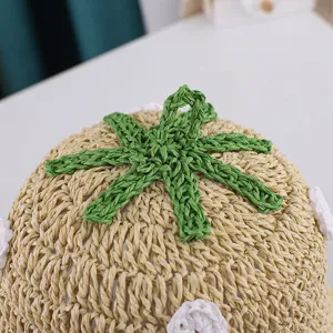 Kinder handgemachter geflochtener Strohhut mit grünem Blatt-Detail, süßer Sonnenschutz.