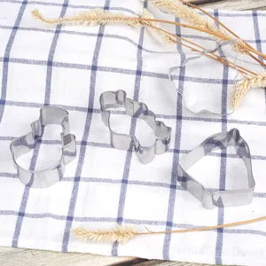 Stainless steel Christmas cookie cutters 4-piece set metal baking molds for DIY biscuits