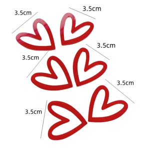 Red acrylic heart heart-shaped cake topper detail shot, 3.5cm acrylic party decor.