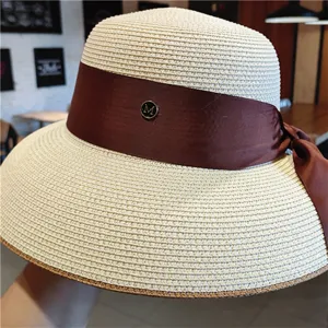 Chapeau de paille rétro français avec ruban nœud satin, élégant chapeau de soleil d'été.