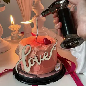 Valentine's Day Wooden Love Cake Topper Red Resin Heart Cake Decoration Anniversary Wedding Party Supplies Silver Wave Candles