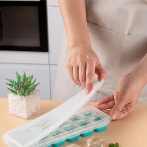 Stampo per cubetti di ghiaccio in silicone con 12 griglie e coperchio riutilizzabile