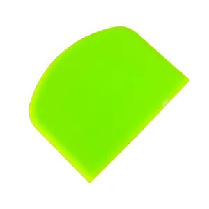Green PE plastic cake scraper, curved dough cutter tool for baking and kitchen tool.
