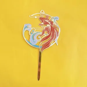 Details of the Chinese style koi acrylic cake topper, featuring traditional goldfish design.