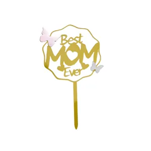 Gouden acryl Best MOM Ever taarttopper met iriserende vlinders voor de moederdag decoratie.