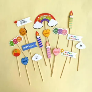 Niedlicher Tortenaufsatz Set aus Papier, bunte Regenbogen Wolke Geburtstag Party Dekoration.