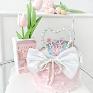 Muttertag Torte Dekoration Set mit Seidenschleife Perlenkette und Tulpen Topper für Mutter.