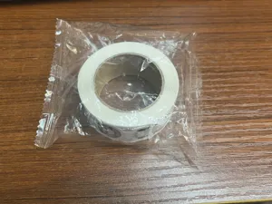 Rolle mit süßen Cartoon-Aufklebern in klarer Plastikverpackung, ideal für Bastelarbeiten.